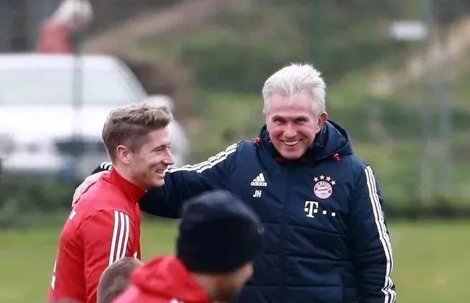 甲联赛中 甲联赛中