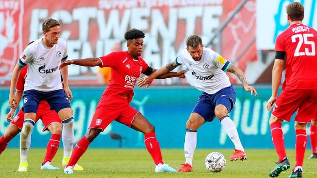 据对手防守 据对手防守