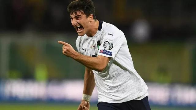 而减少幕后 而减少幕后