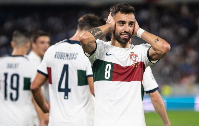 [德甲]阿米里亮鞋钉放倒对手 遭直红罚下.